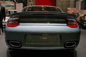 Geneva 2010: Porsche 911 Turbo S in lumina reflectoarelor