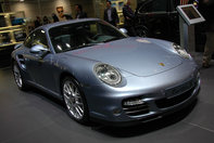 Geneva 2010: Porsche 911 Turbo S in lumina reflectoarelor