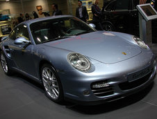 Geneva 2010: Porsche 911 Turbo S in lumina reflectoarelor