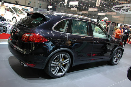 Geneva 2010: Porsche Cayenne a ajuns la a doua generatie Geneva 2010: Porsche Cayenne a ajuns la a doua generatie
