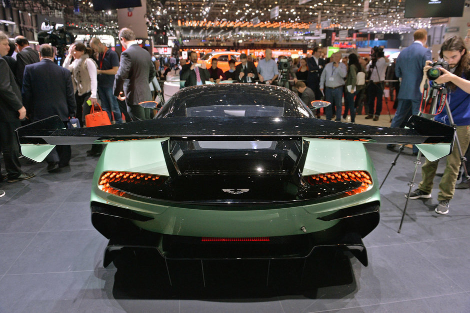 Geneva 2015: Aston Martin Vulcan