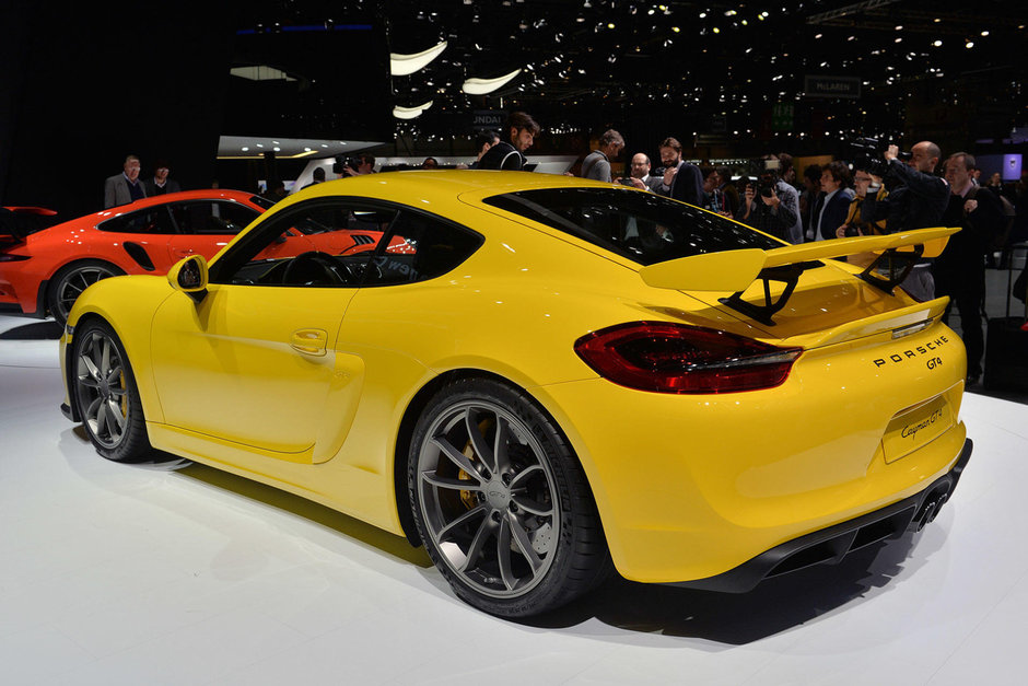 Geneva 2015: Porsche Cayman GT4