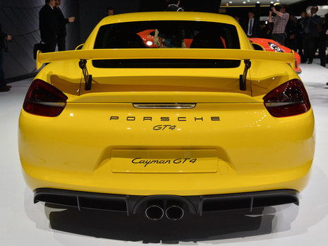 Geneva 2015: Porsche Cayman GT4