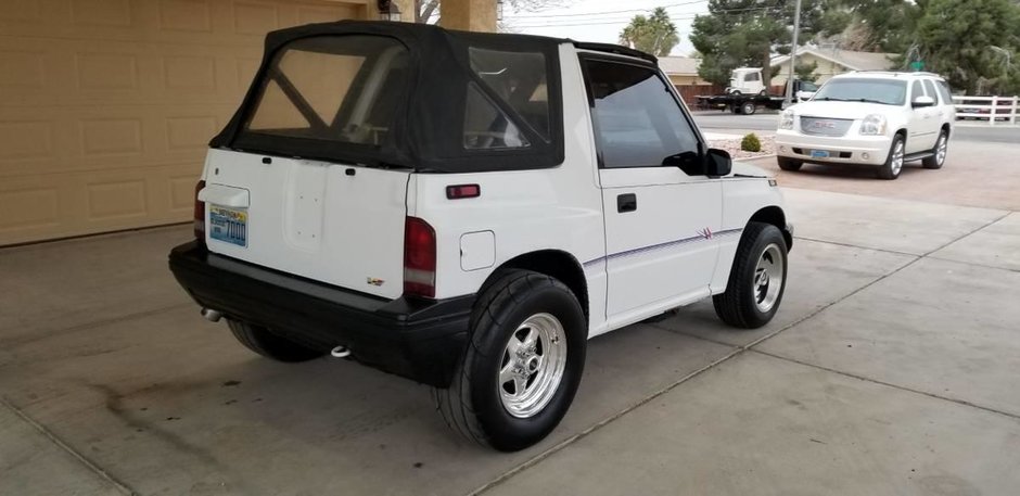 Geo Tracker V8 de vanzare