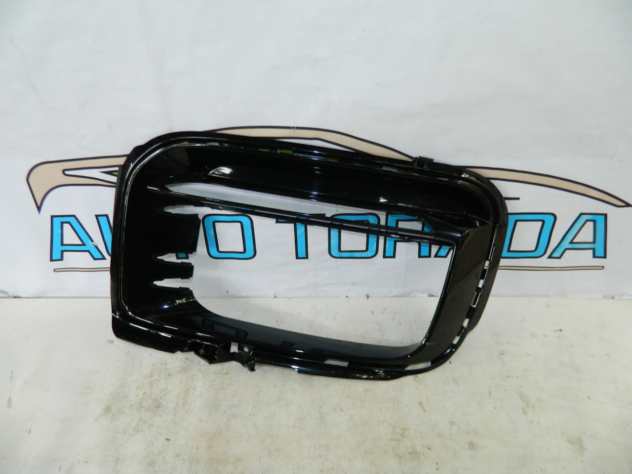 Gila stanga bara fata Porsche Cayenne GTS 9Y0, 9Y3 cod 9Y0807795B