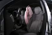 GM prezinta primul airbag frontal central din industria auto