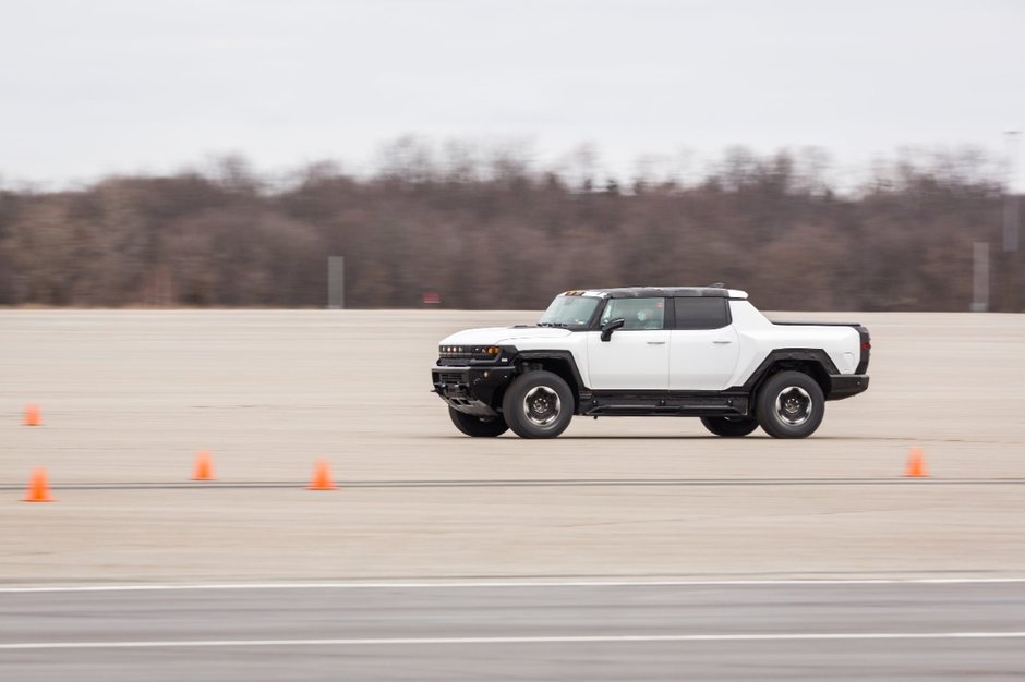 GMC Hummer EV in teste