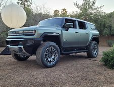 GMC Hummer EV SUV