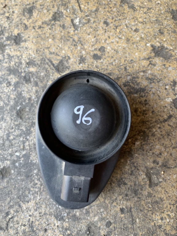 Goarna alarma Volkswagen Bora [1998 - 2005] Sedan 1.9 TDI MT (150 hp) (1J2)