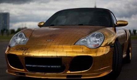 Golden Eye: Porsche 911 Turbo