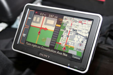 GPS Sony NAV-U cu Dual View GPS Sony NAV-U cu Dual View