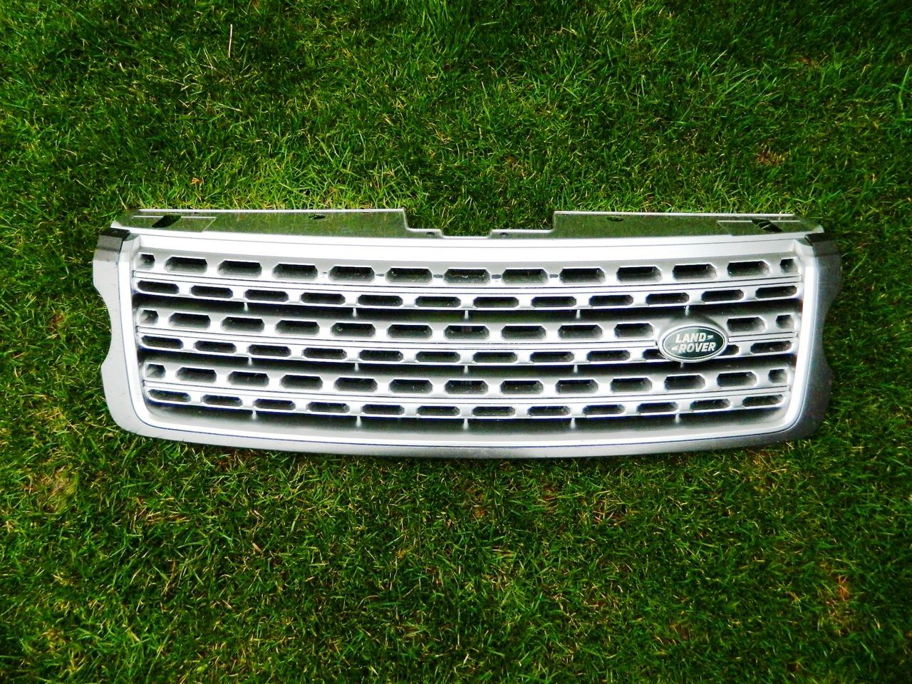 Grilă radiator Range Rover Vogue model dupa 2013