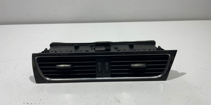 Grilă ventilație bord 8T2820951B Audi A5 8T [2007 - 2011]