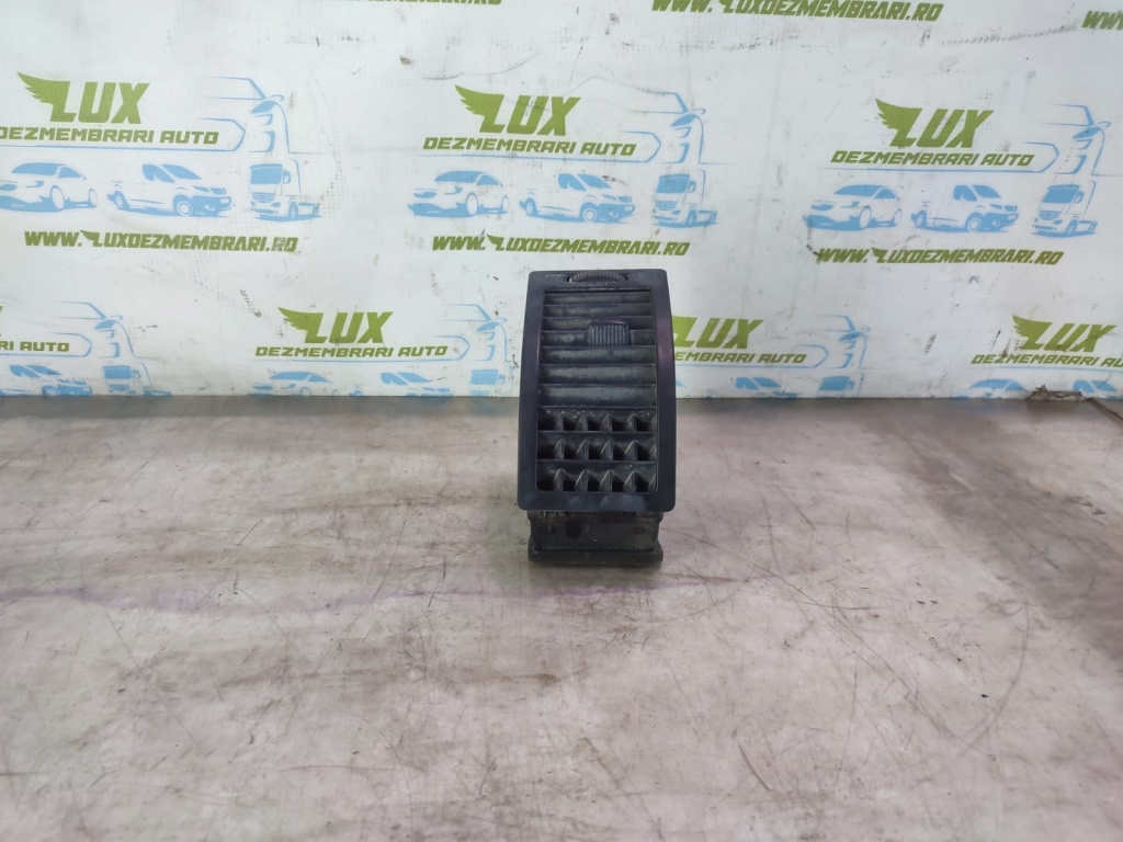 Grila aer bord 6q08197039b 6q0819703 Volkswagen VW Polo 4 9N [facelift] [2005 - 2009] 1.2 benzina BBM