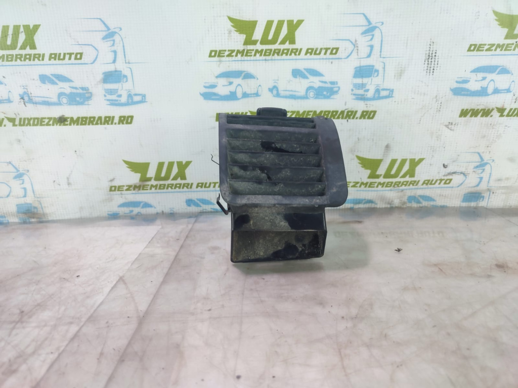 Grila aer bord 8z0820901c Audi A2 8Z [1999 - 2005]
