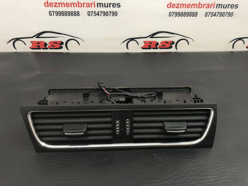 Grila aer bord Audi A4 B8 2.0 TDI sedan 2011 (cod intern: 214585)