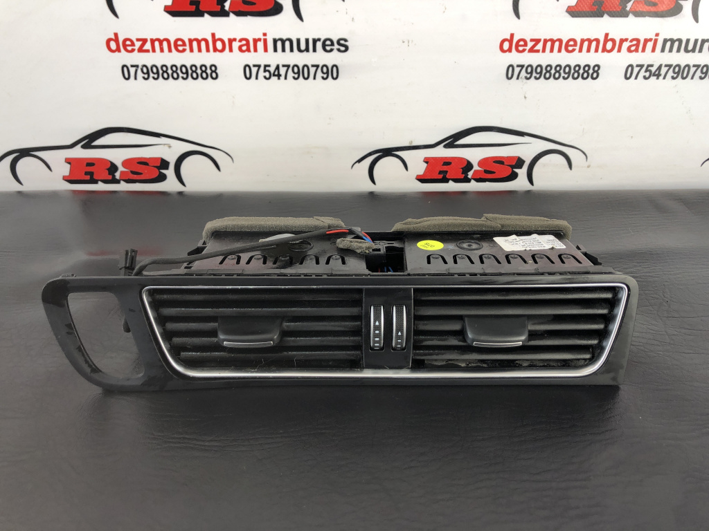 Grila aer bord Audi Q5 ,2.0tdi, CGL, quattro 170cp sedan 2012 (8R1820951J)