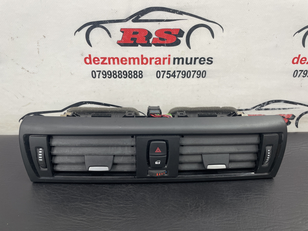 Grila aer bord BMW F20 sedan 2012 (9207116)