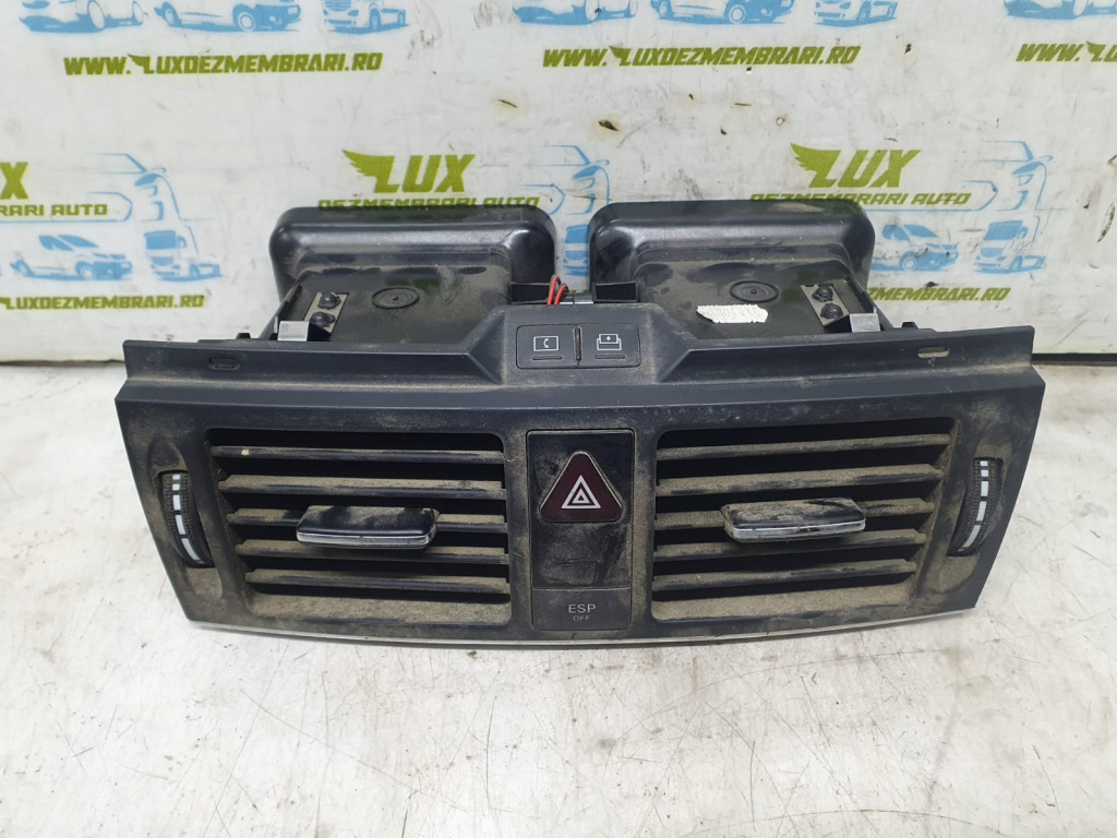 Grila aer bord centrala 2048702851 Mercedes-Benz C-Class W204/S204 [2007 - 2012]