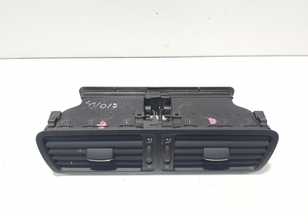 Grila aer bord centrala, cod 3C1819728E, Vw Passat Variant (3C5) (id:636932)