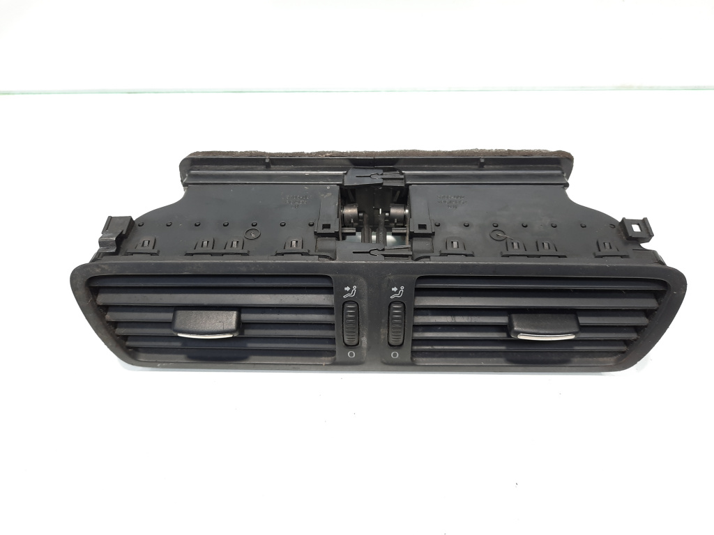 Grila aer bord centrala, cod 3C1819728E, VW Passat (3C2) (id:478563)