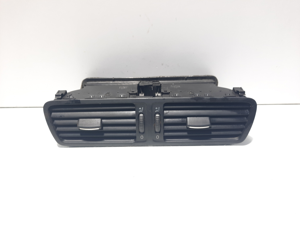 Grila aer bord centrala, cod 3C1819728E, Vw Passat (3C2) (id:504465)