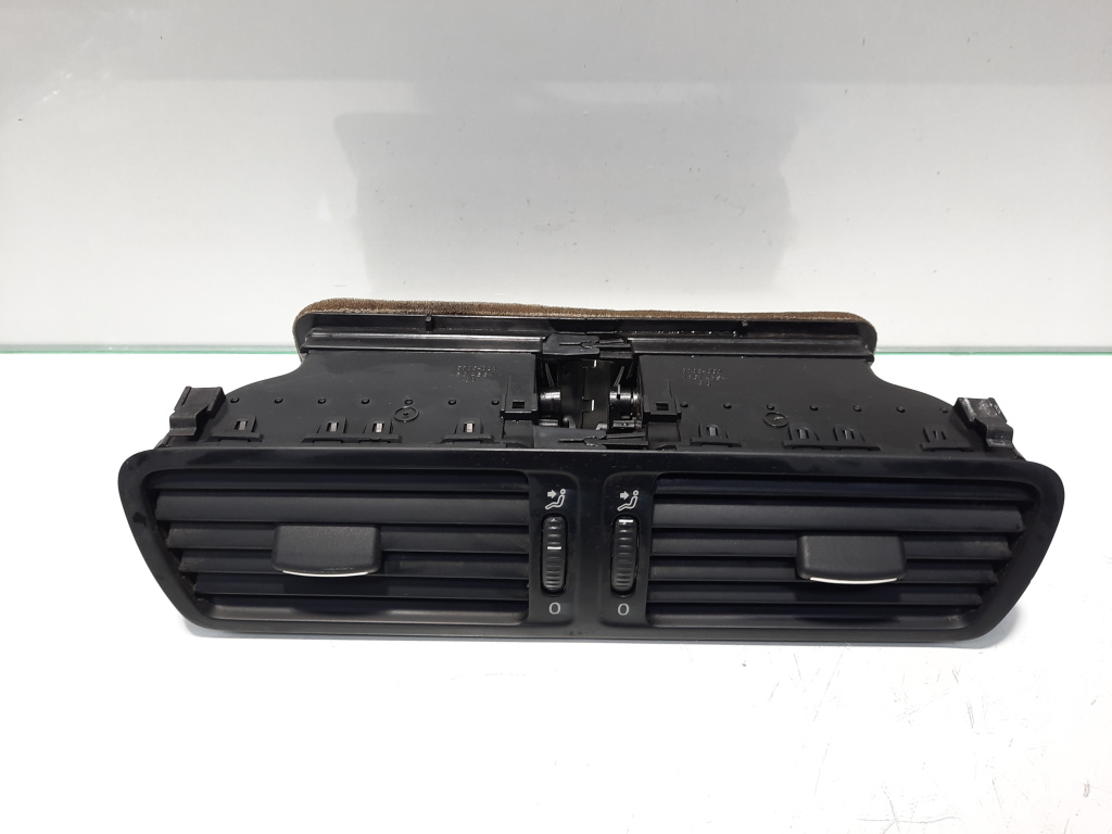 Grila aer bord centrala, cod 3C2819728F, 3C2819728E, VW Passat (3C2) (id:454467)