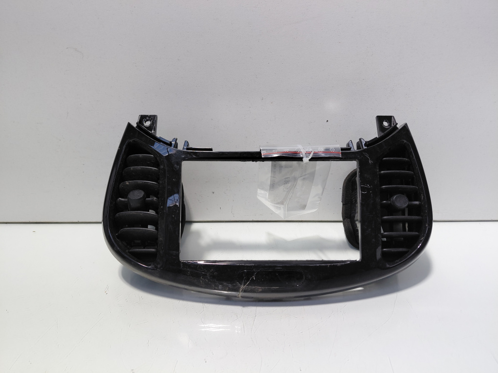 Grila aer bord centrala, Nissan Juke (id:699058)