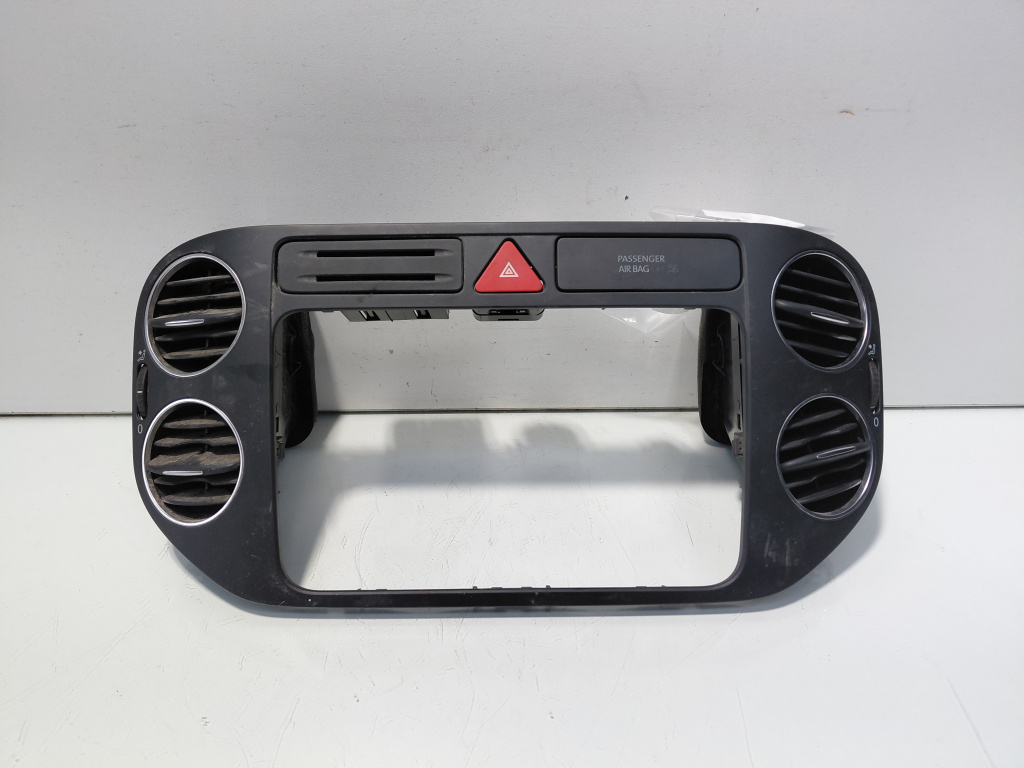 Grila aer bord centrala, Vw Golf 5 Plus (5M1) (id:698059)