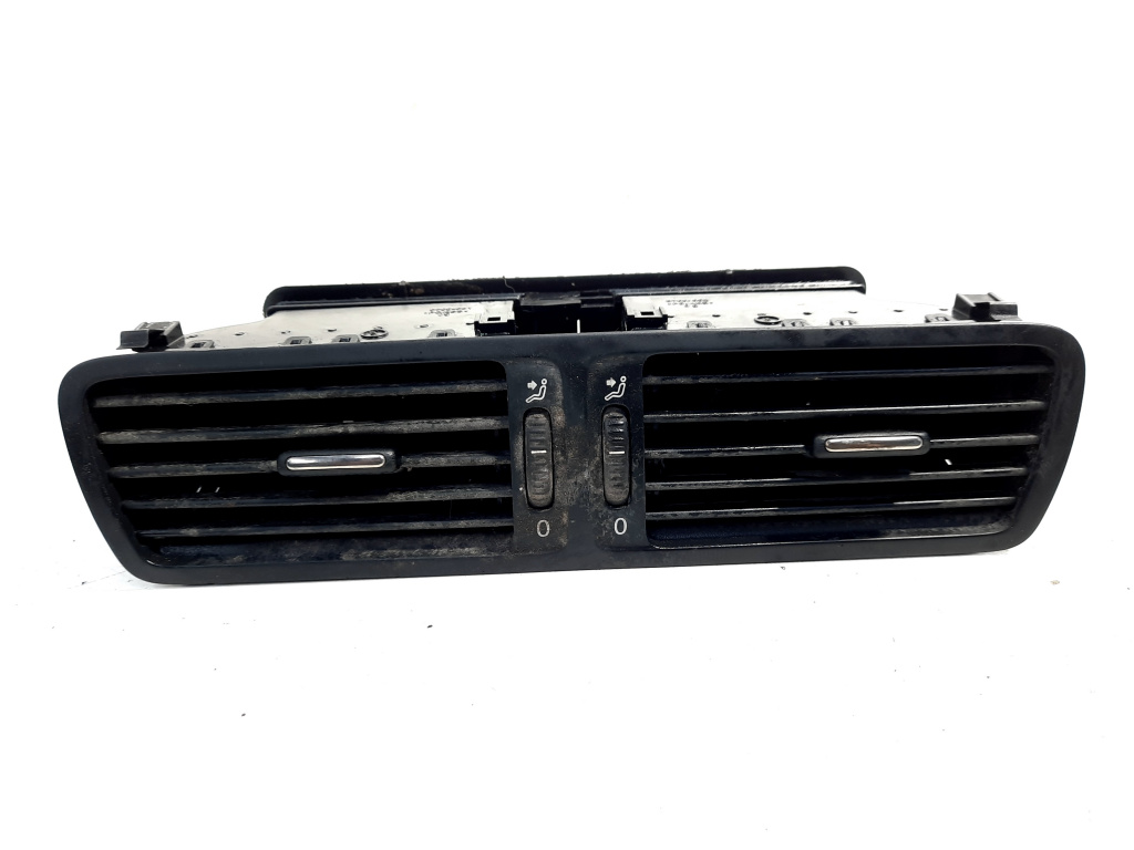 Grila aer bord centrala, VW Passat Variant (3C5) (id:514287)