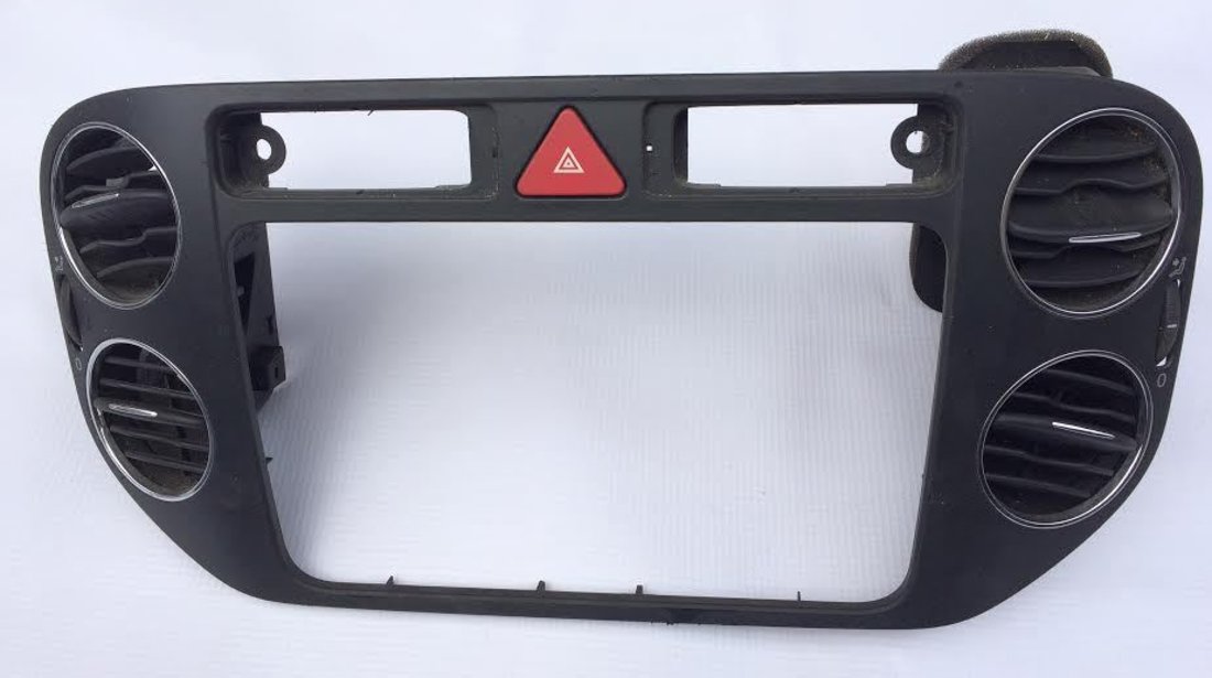 Grila aer bord centrala VW TIGUAN 5M0858071