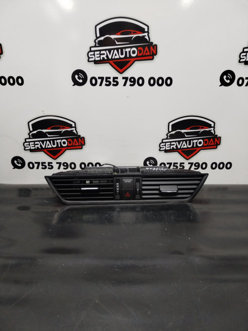 Grila aer bord centru Skoda Superb III (2015-2019) 1.6 Motorina 2018, 3V0820951B