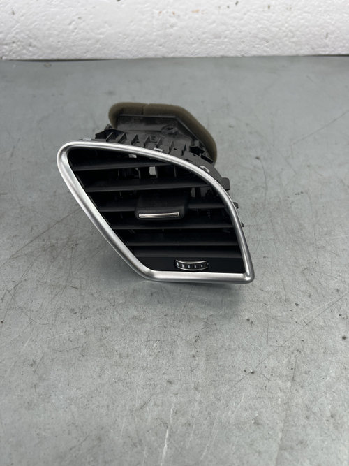 Grila aer bord dreapta Audi A4 B8.5 Sedan 1.8 TFSI Manual, 170cp sedan 2013 (8T1820902G)
