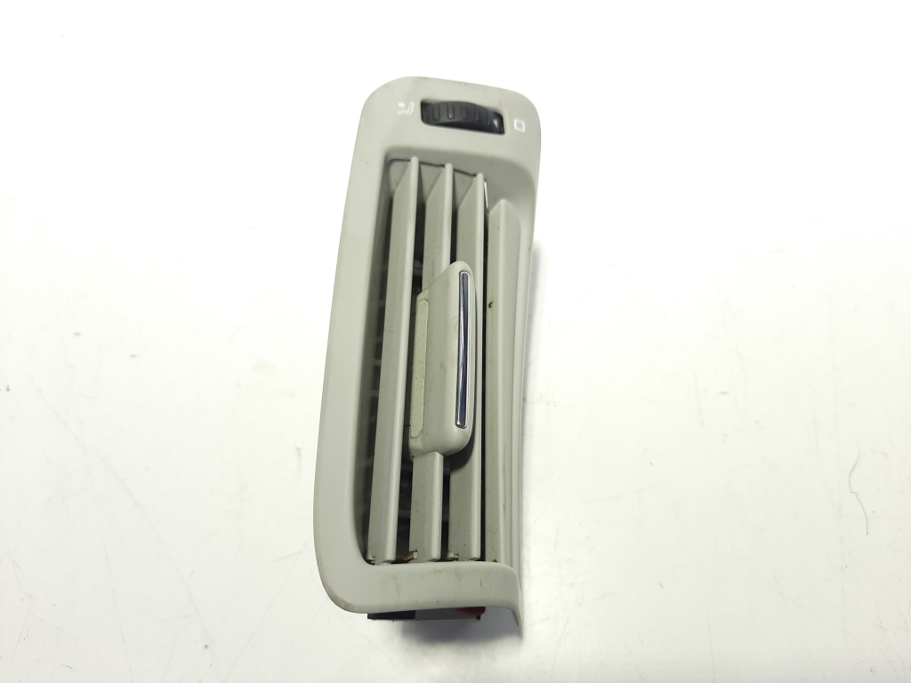 Grila aer bord dreapta, cod 3T0819384, Skoda Superb II (3T4) (id:488401)