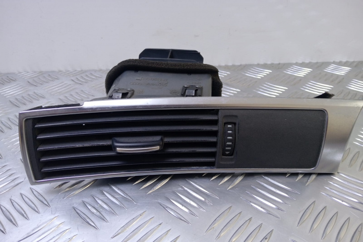 Grila aer bord stanga 4F1820901C Audi A6 4F/C6 [2004 - 2008]