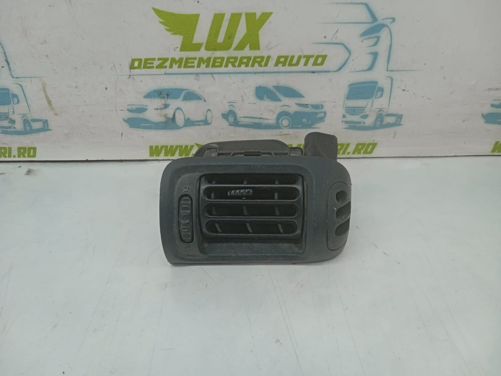Grila aer bord stanga 95095311 Renault Symbol [facelift] [2002 - 2006]