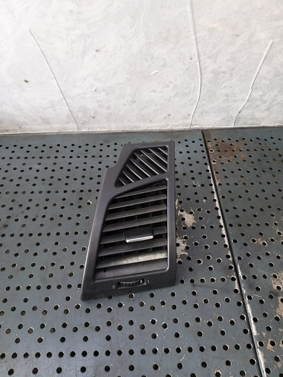 Grila aer bord stanga bmw seria 1 e81 e87 705918712