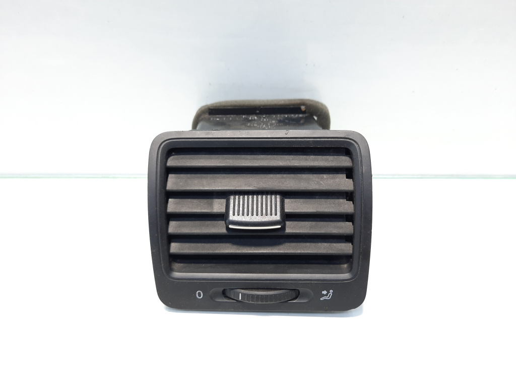 Grila aer bord stanga, cod 1K0819709, VW Golf 5 Variant (1K5) (id:473458)