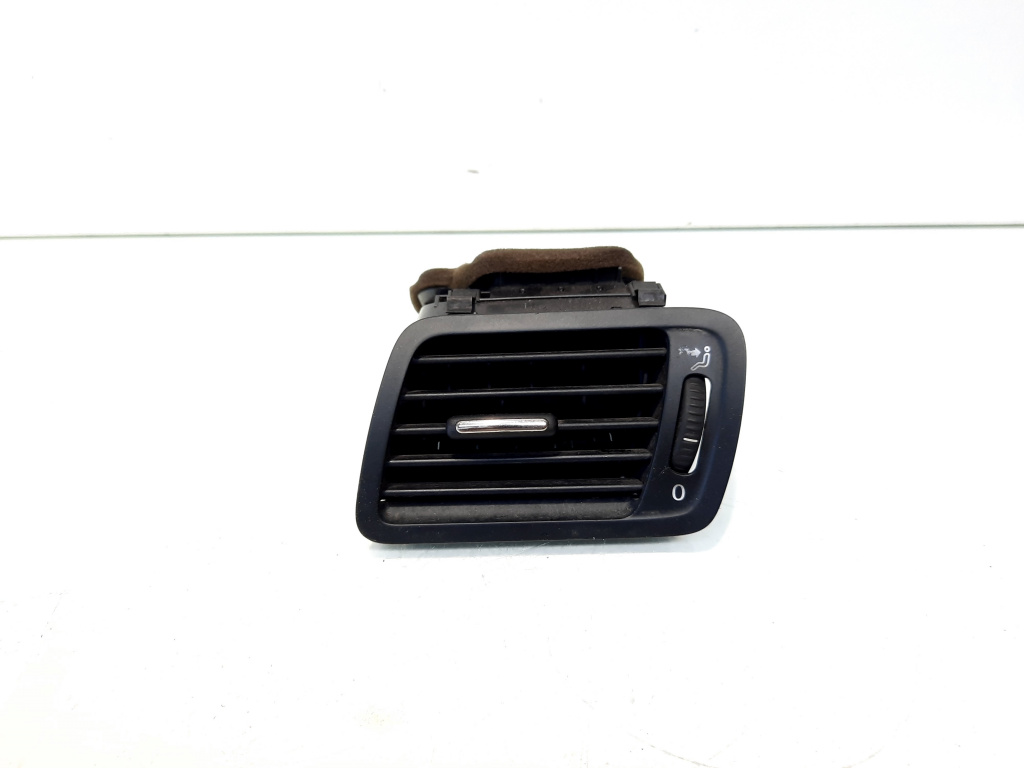 Grila aer bord stanga, cod 3C1819701E, VW Passat Variant (3C5) (id:548683)