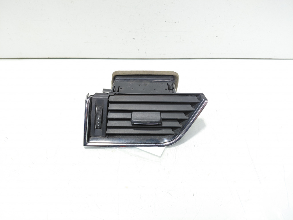 Grila aer bord stanga, cod 5E0819701D, Skoda Octavia 3 (5E3) (id:706353)