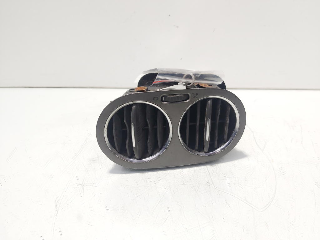 Grila aer bord stanga, cod 5M0819759, Vw Tiguan (5N) (id:686677)