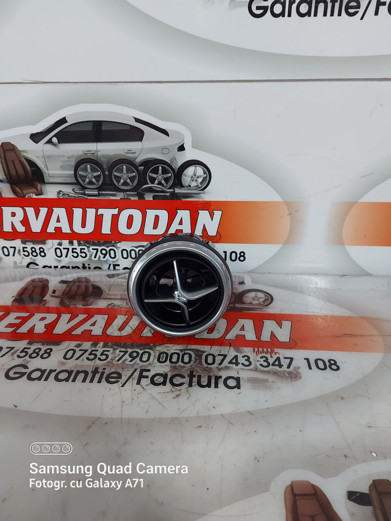 Grila aer bord stanga Mercedes-Benz GLA-Class (2013->) [X156] 2.2 Motorina 2016, A1568300154