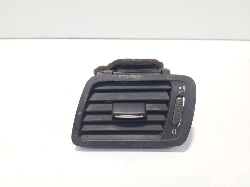 Grila aer bord stanga, VW Passat (3C2) (idi:625179)