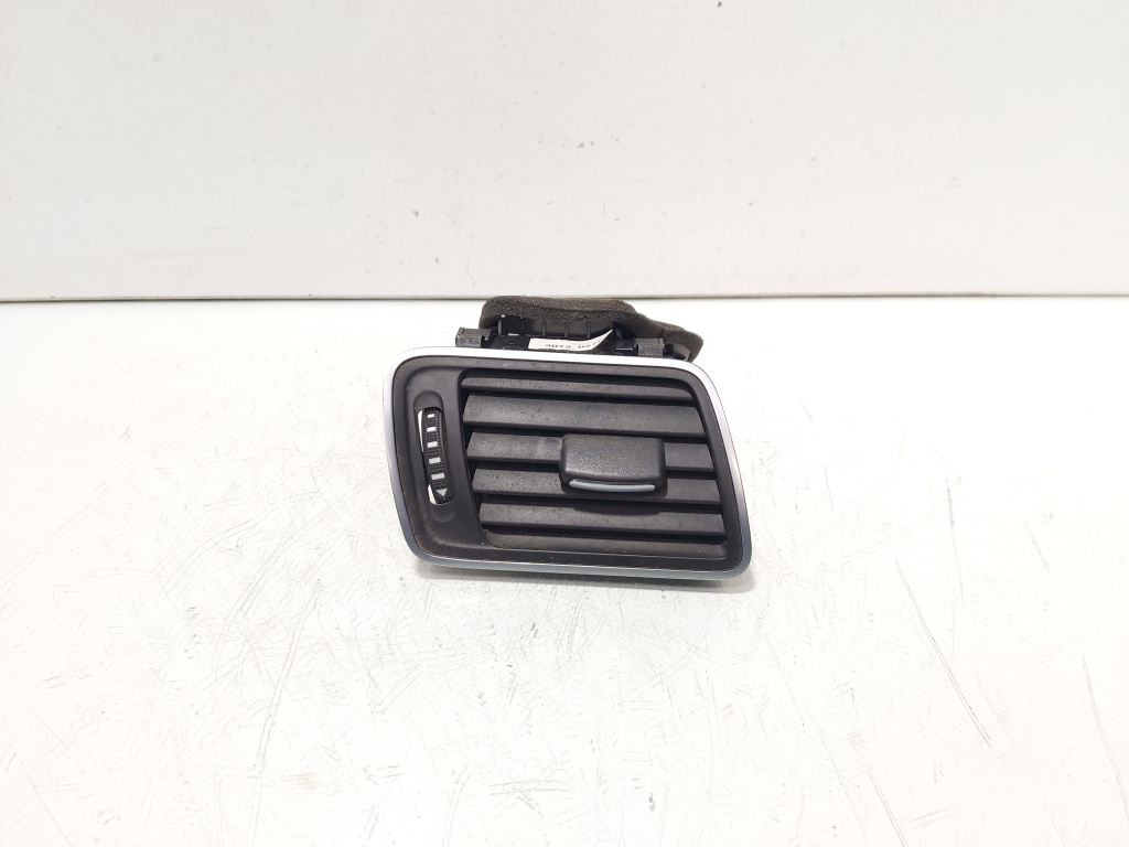 Grila aer bord stanga, Vw Passat Variant (365) (id:611684)
