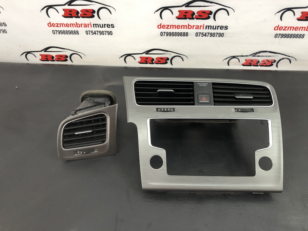 Grila aer bord trim bord VW Golf 7 1.4TSI Manual HB sedan 2014 (5G1815735)