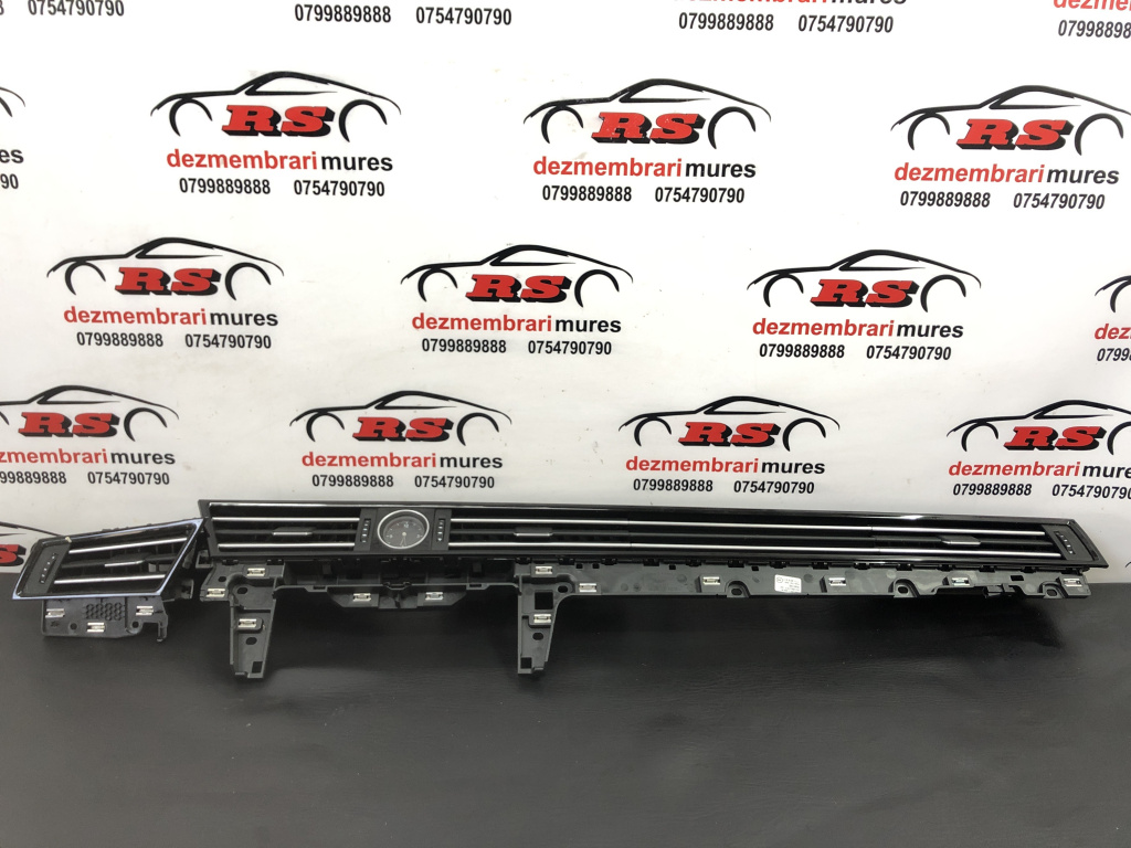 Grila aer bord Volkswagen Passat B8 R-Line TDI DSG sedan 2017 (3G1858416)