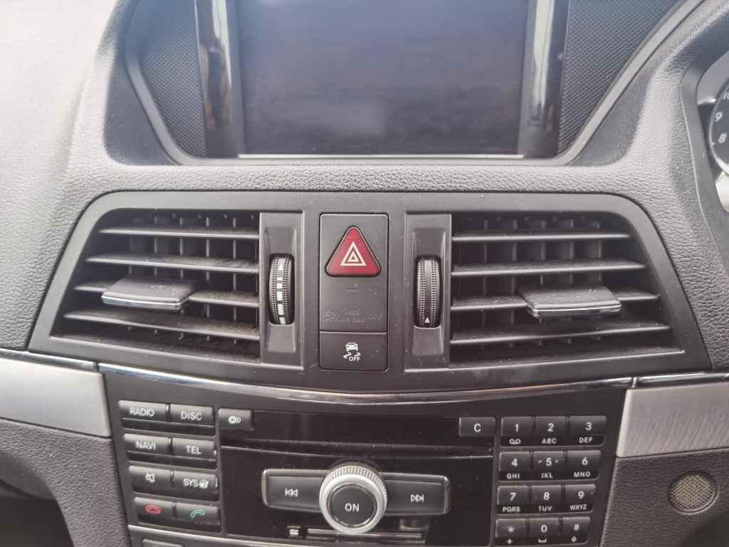 Grila aer centrala Mercedes E class coupe w207