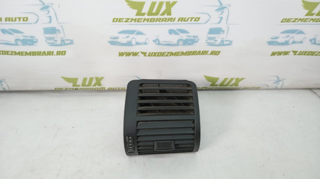 Grila aer dreapta bord 8z0820902c Audi A2 8Z [1999 - 2005]