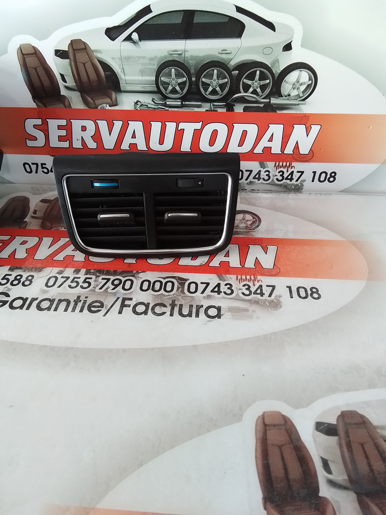 Grila aer spate Audi A4 facelift (2011-2015) [B8] 2.0 Motorina 2012, 8K0819203