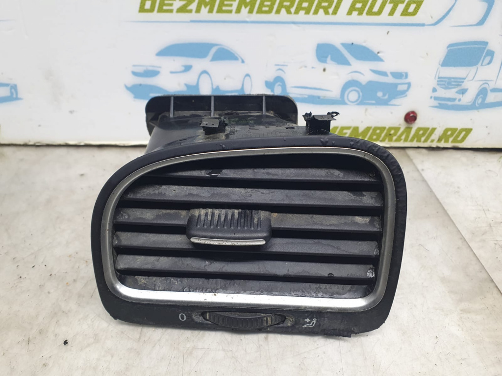Grila aer ventilatie bord 5k0819709d Volkswagen VW Golf 6 [2008 - 2015]